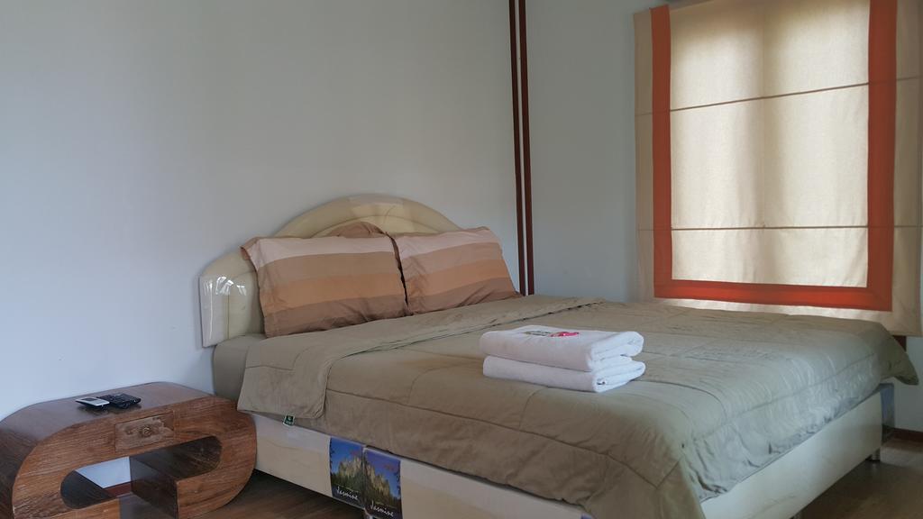 Oyo 75402 Villa Rayonghouse Ban Nong Sai Yong Exterior foto