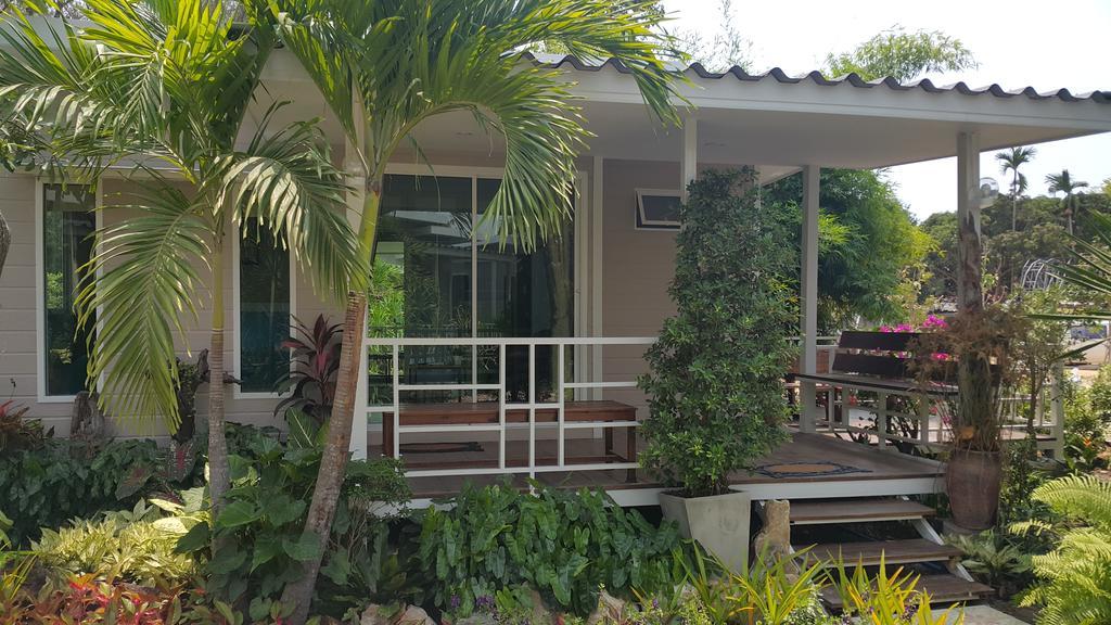 Oyo 75402 Villa Rayonghouse Ban Nong Sai Yong Exterior foto